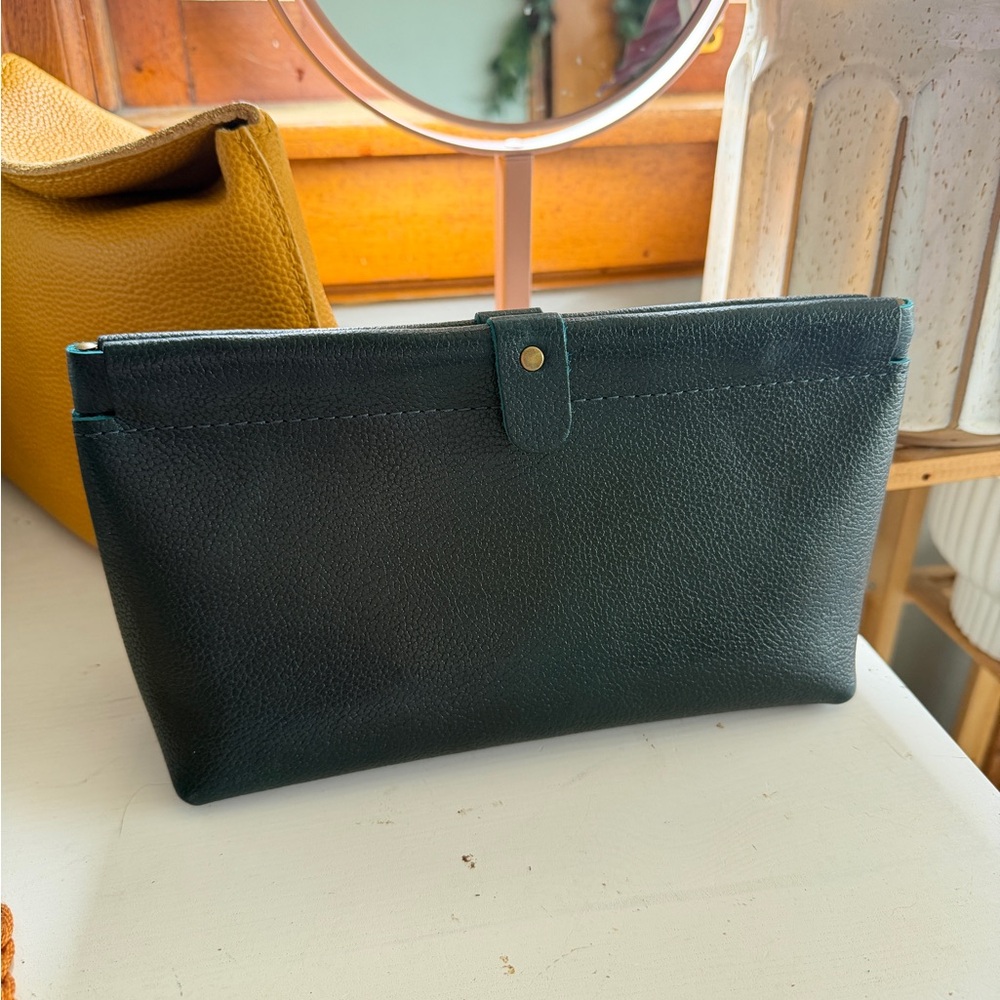 Portland Leather Famed Framed Pouch in Boreal with Suede Interior - Picture 2 of 6